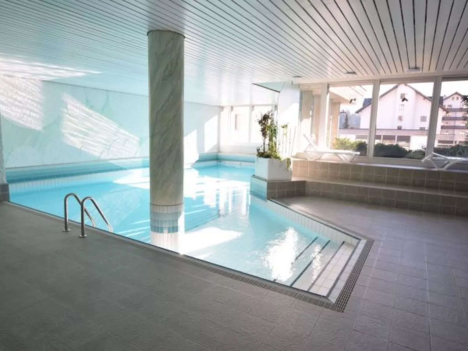 Casa Curnera 8 - Inside