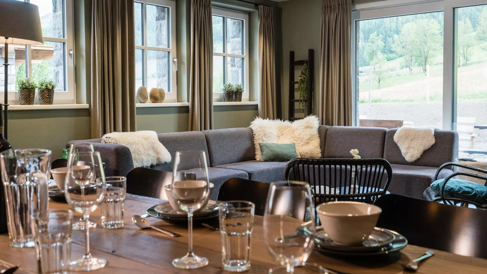 Chalet Schneelöwe L-Dining room