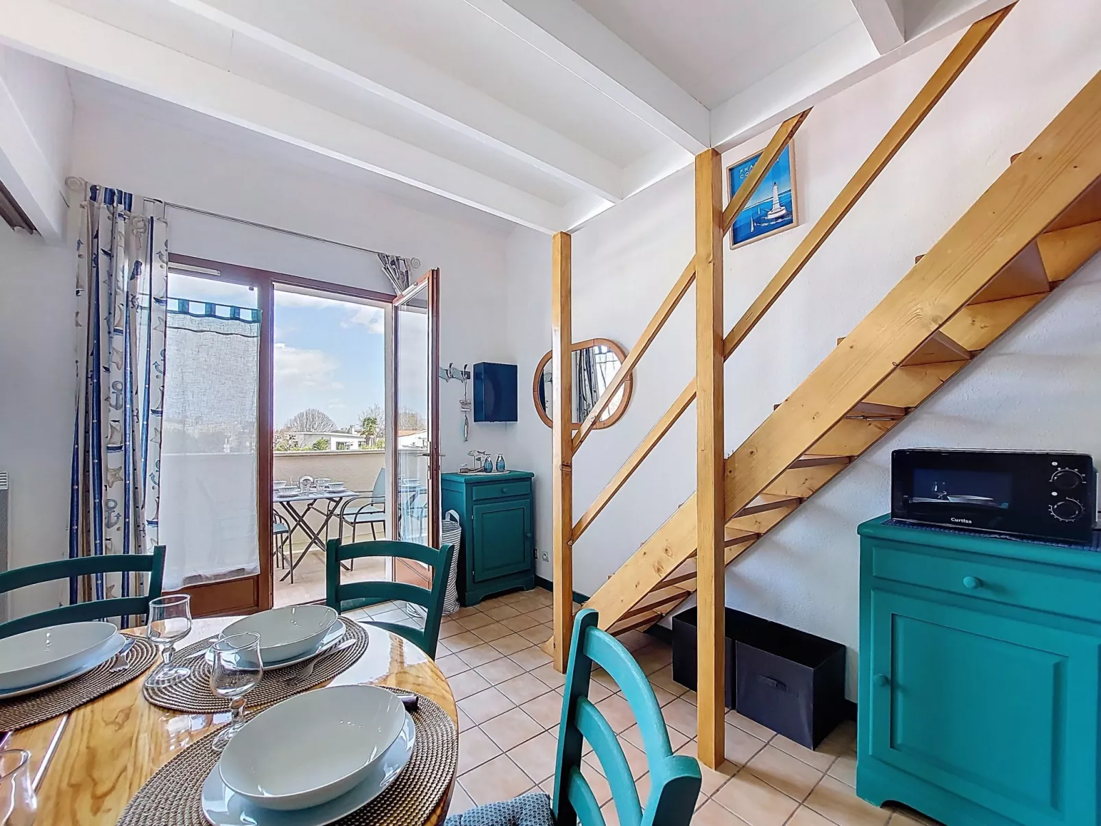 Les Soleils Rouges - Inside