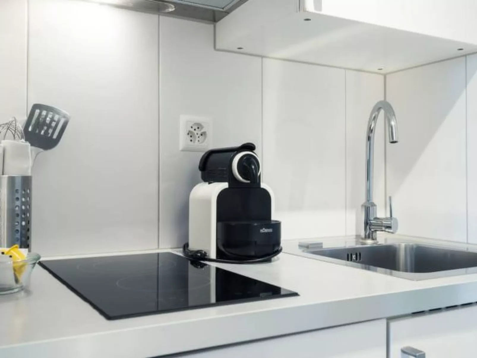 LU Saturn ll - Chapel Bridge HITrental Apartment - Inside