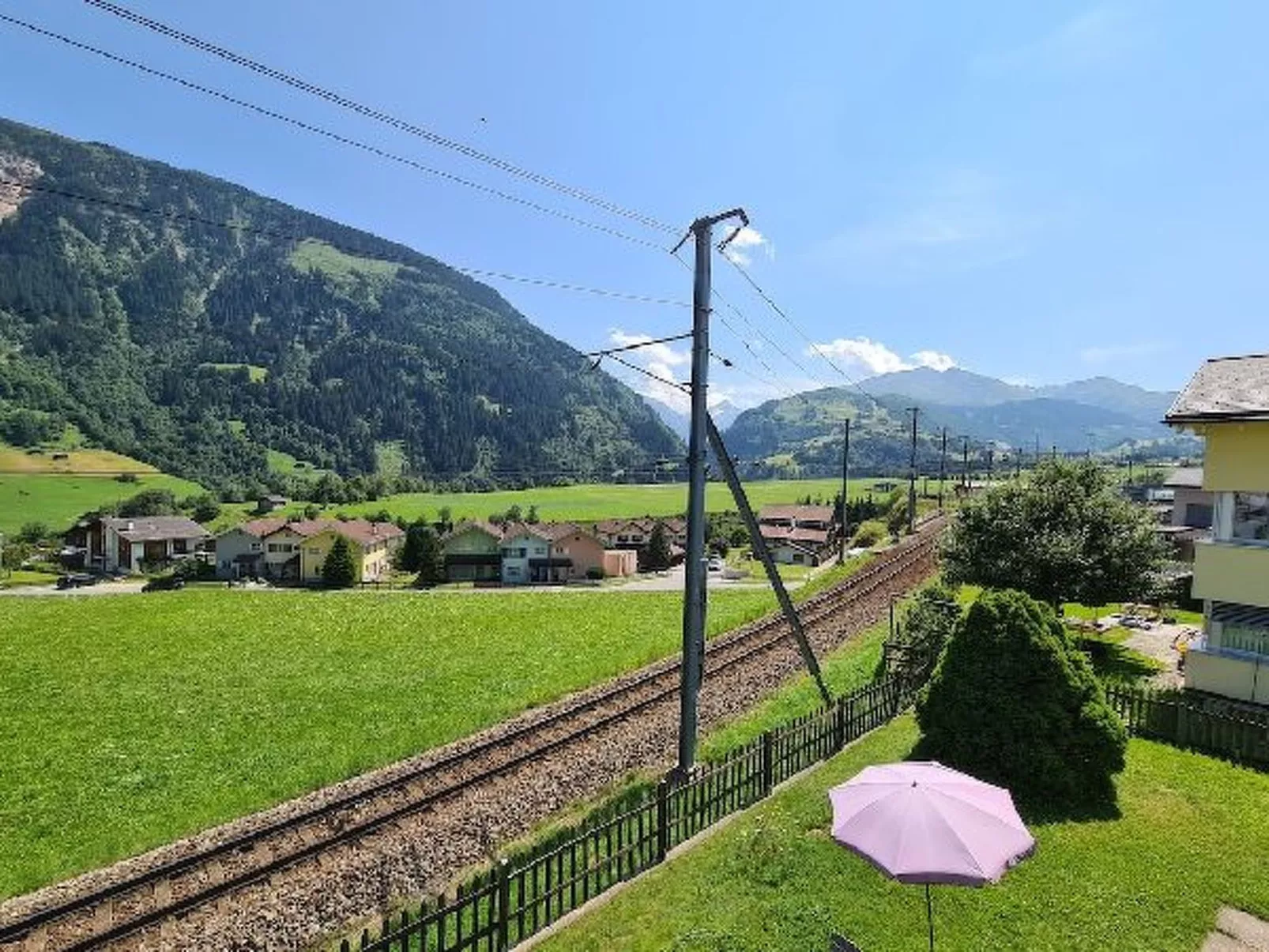 Alpine Retreat & Sauna - Outside