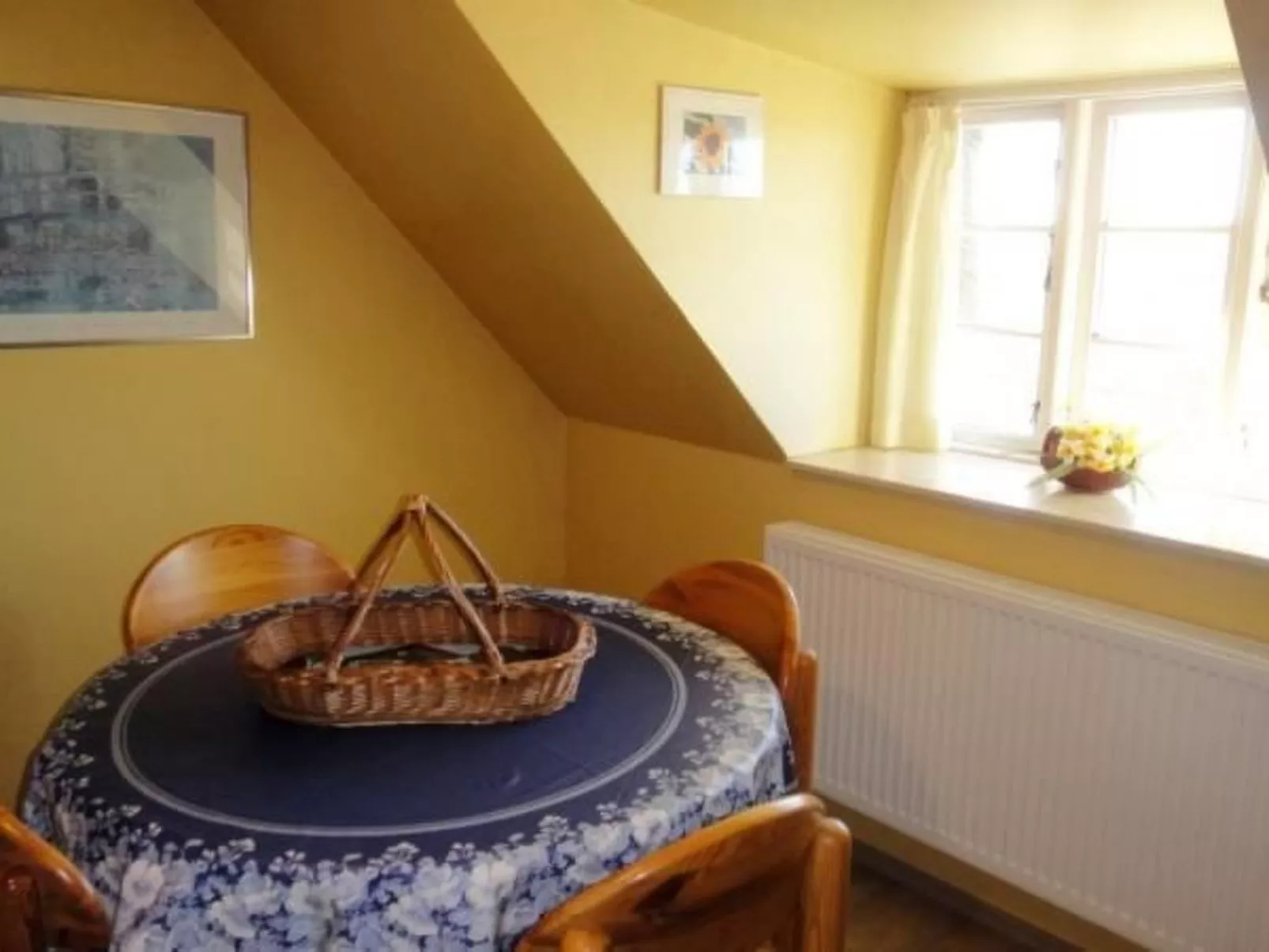 Wohnung in einem reetgedeckten Friesenhaus aus dem Jahr 1860 - Drinnen