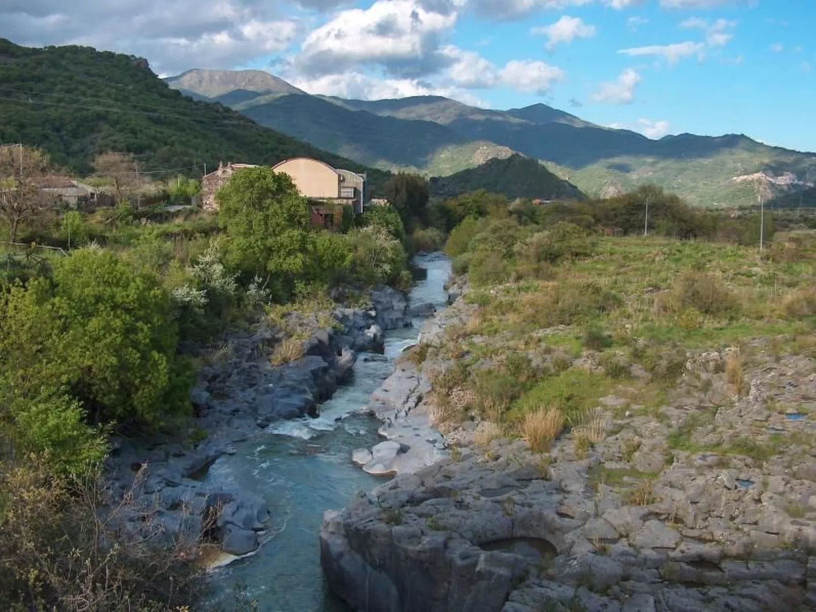 Etna Snow&Sea - Outside