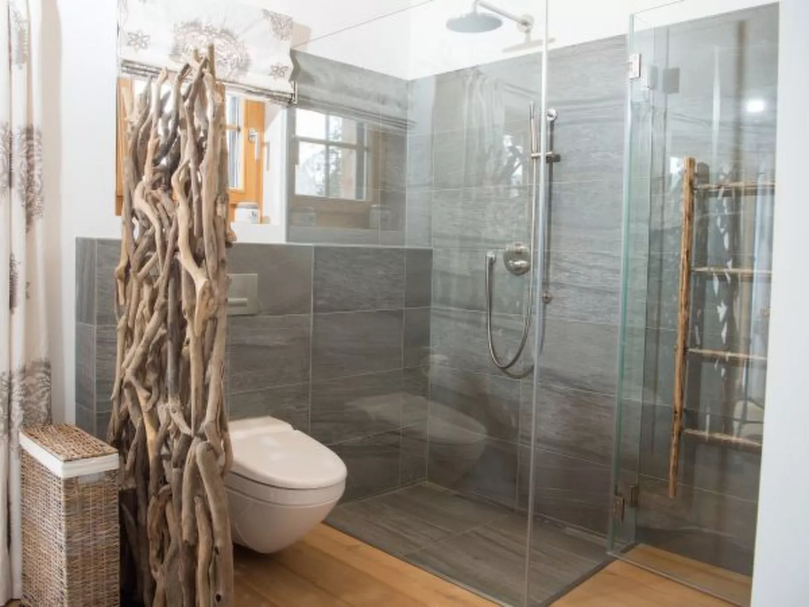 Moderne Ferienwohnung Scalottas Lenzerheide - Drinnen