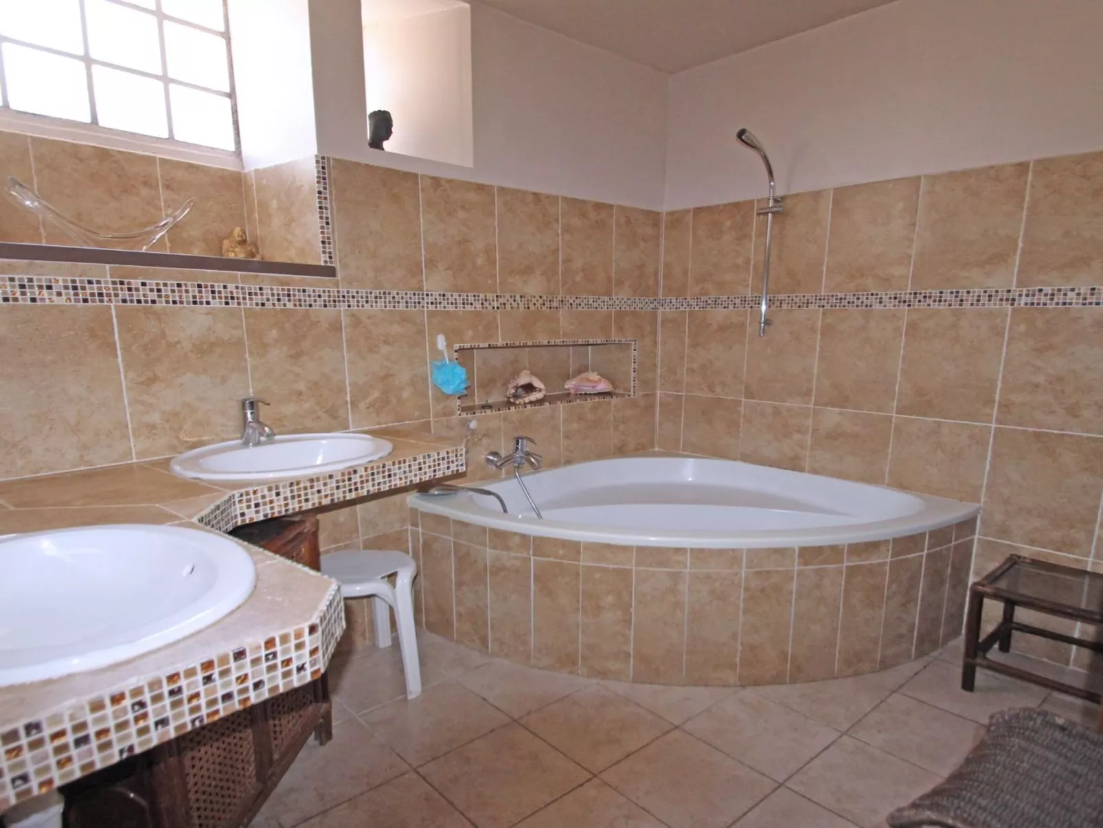 Haus 5 pers - Swimmingpool- Klimaanlage- WiFi - Drinnen