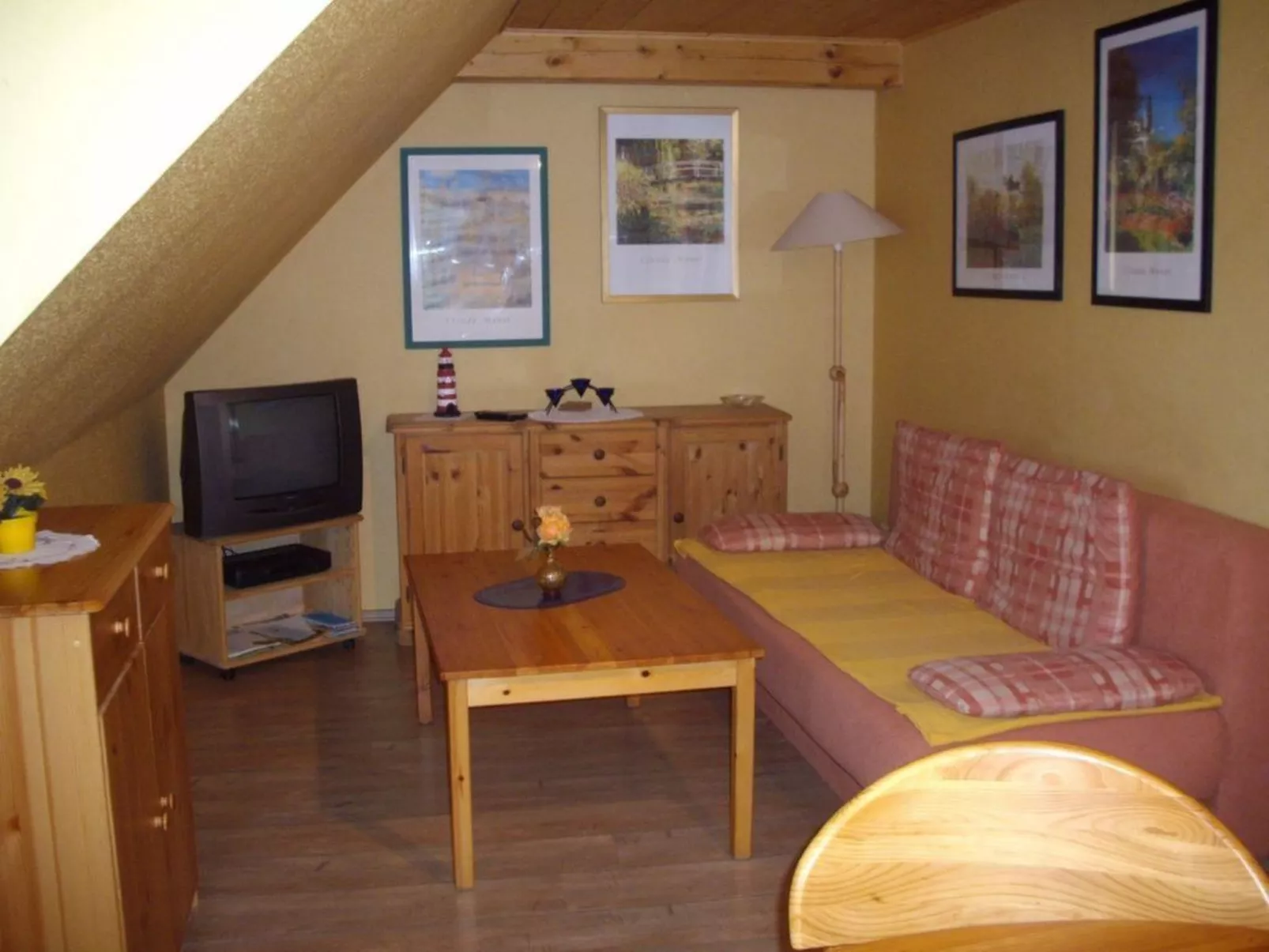 Wohnung in einem reetgedeckten Friesenhaus aus dem Jahr 1860 - Drinnen