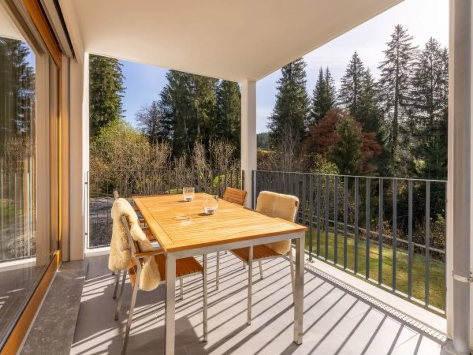 Taviarna Laax 5.3 - Draußen