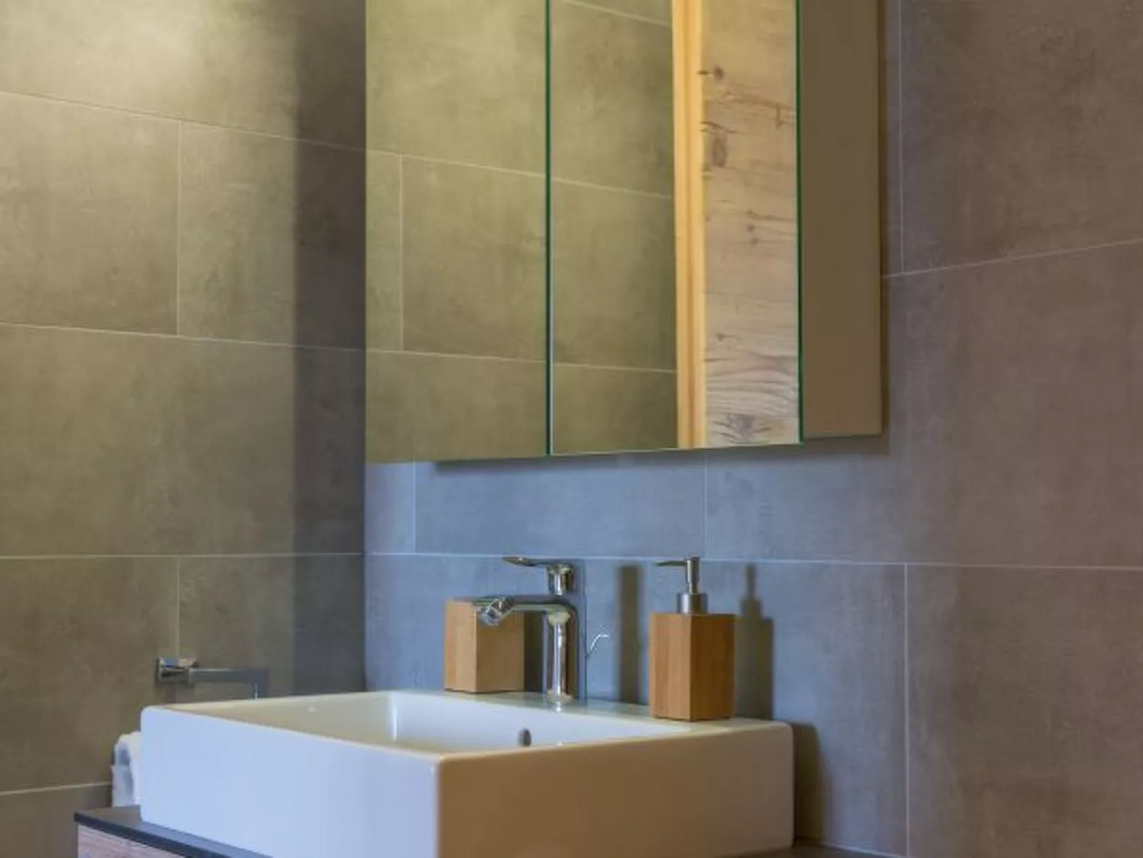 Nendaz 2 bedroom apartment - close ski lift (R27) - Dedans