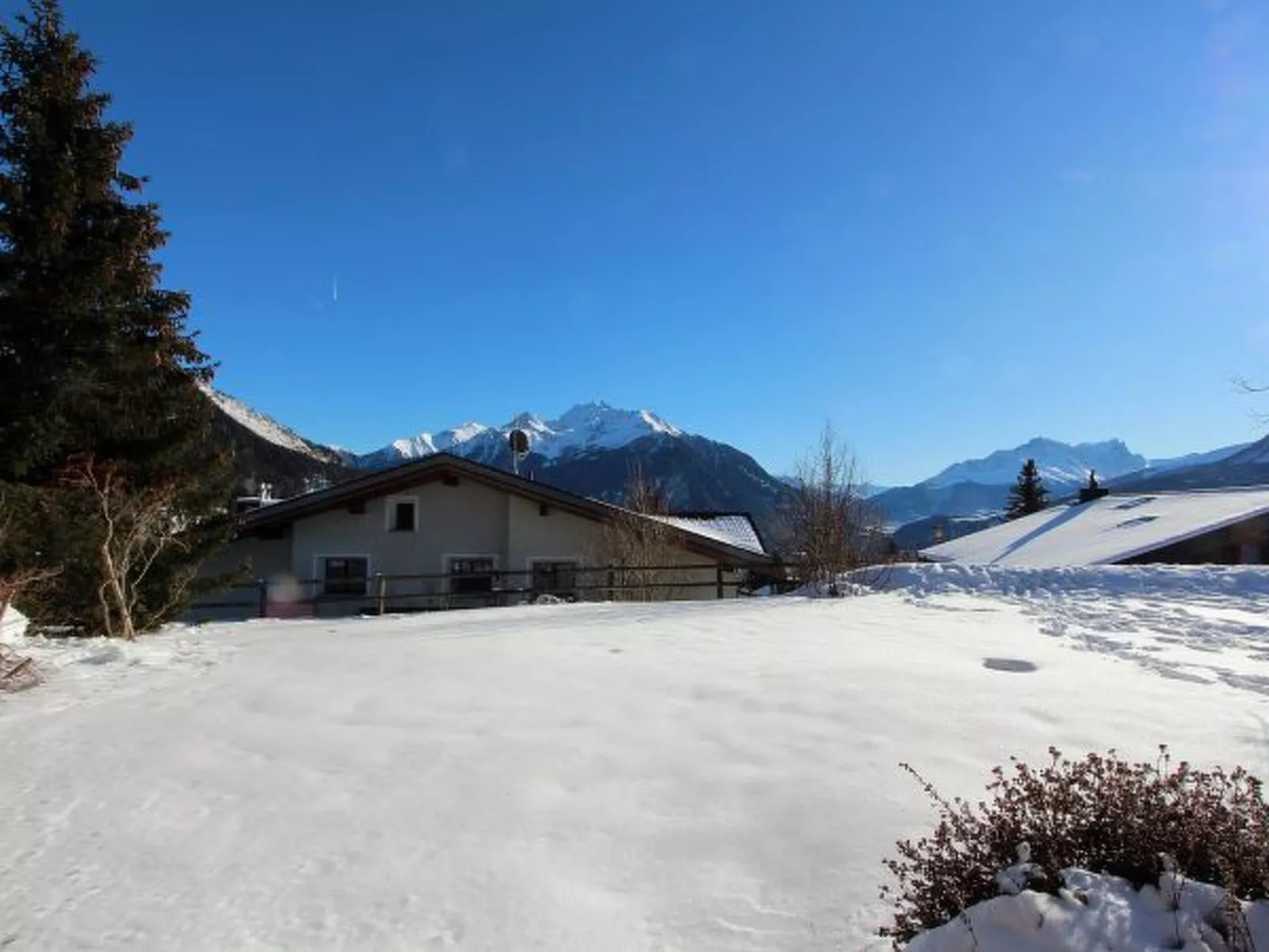 Arnika Family Accommodation in Lantsch-Lenz – For 5 People - Dehors