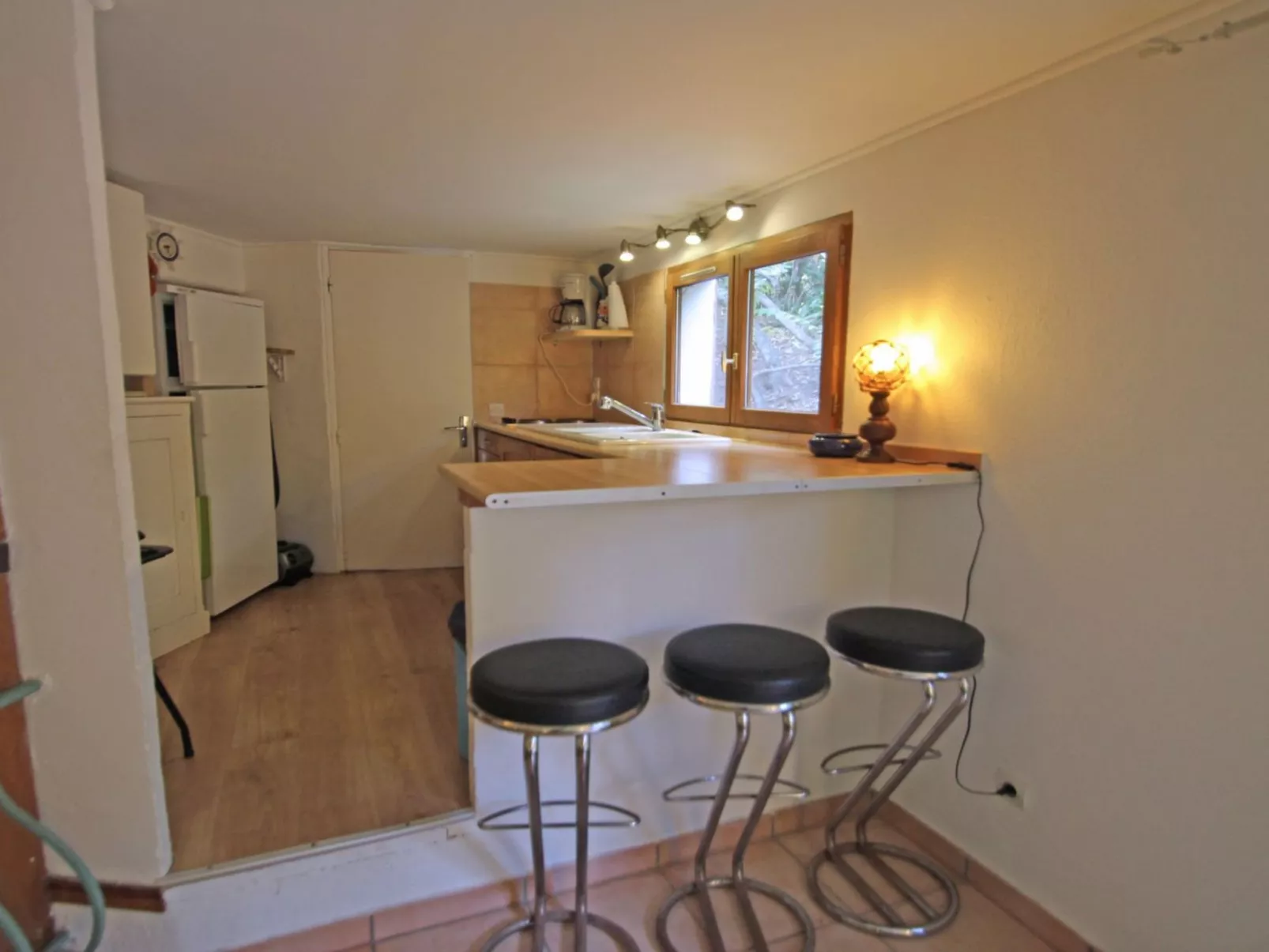 Le Bateau - 4 Personen - Füße im Wasser - Strand - Inside