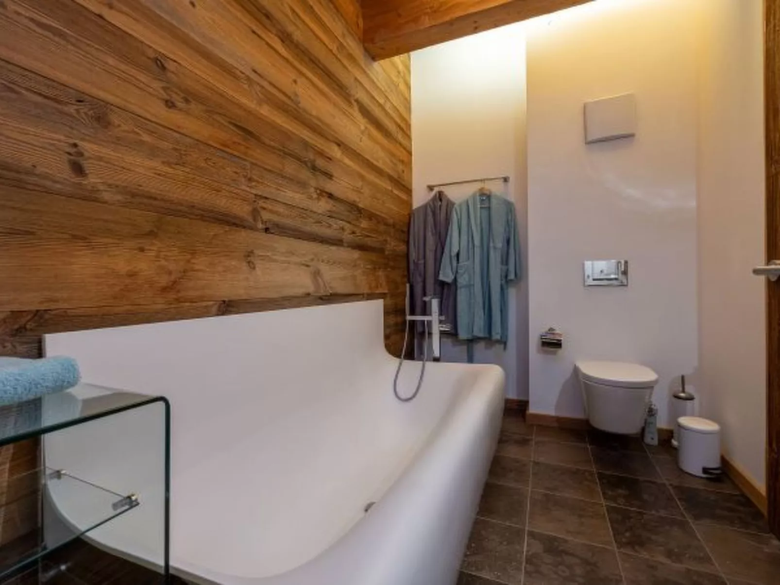 Above the Clouds - spacious chalet with great view - Drinnen