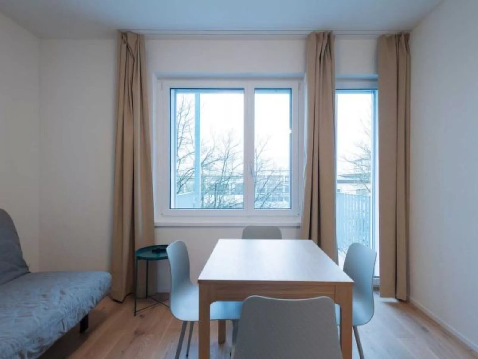 ZH Green 4 - Letzigrund HITrental Apartment - Drinnen