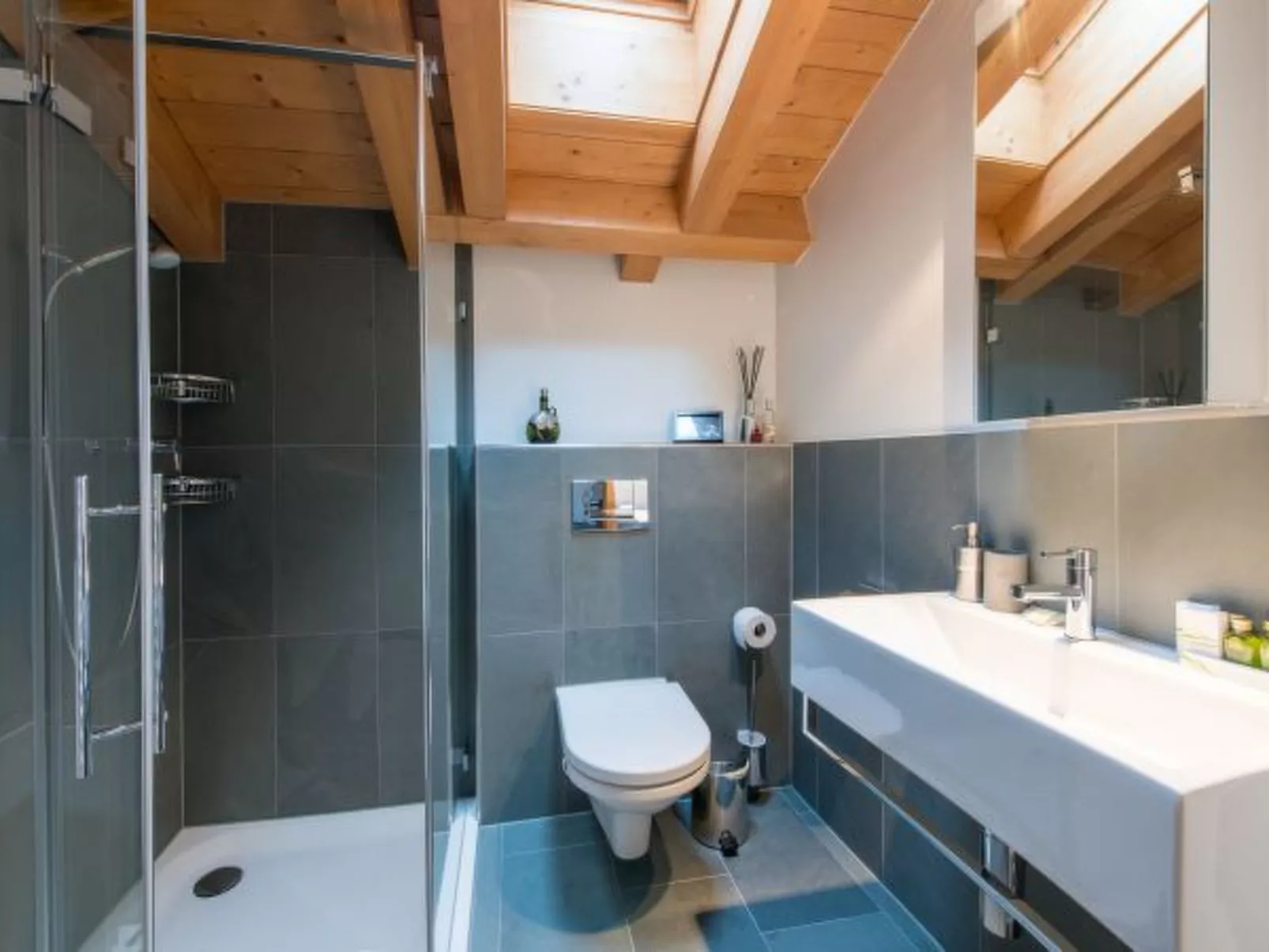 Waldbort Penthouse Suite - Inside