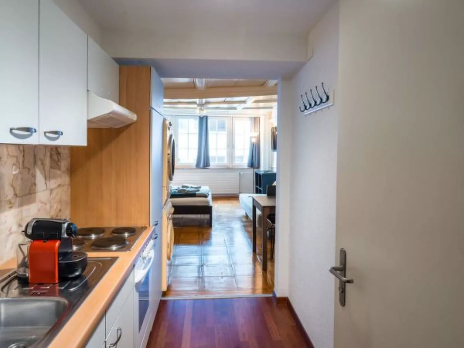 ZH Doerfli 3 - HITrental Apartment - Drinnen