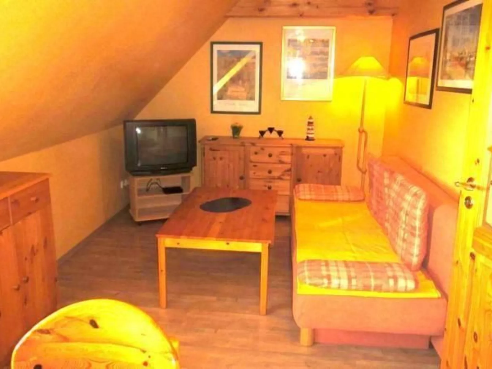 Wohnung in einem reetgedeckten Friesenhaus aus dem Jahr 1860 - Drinnen