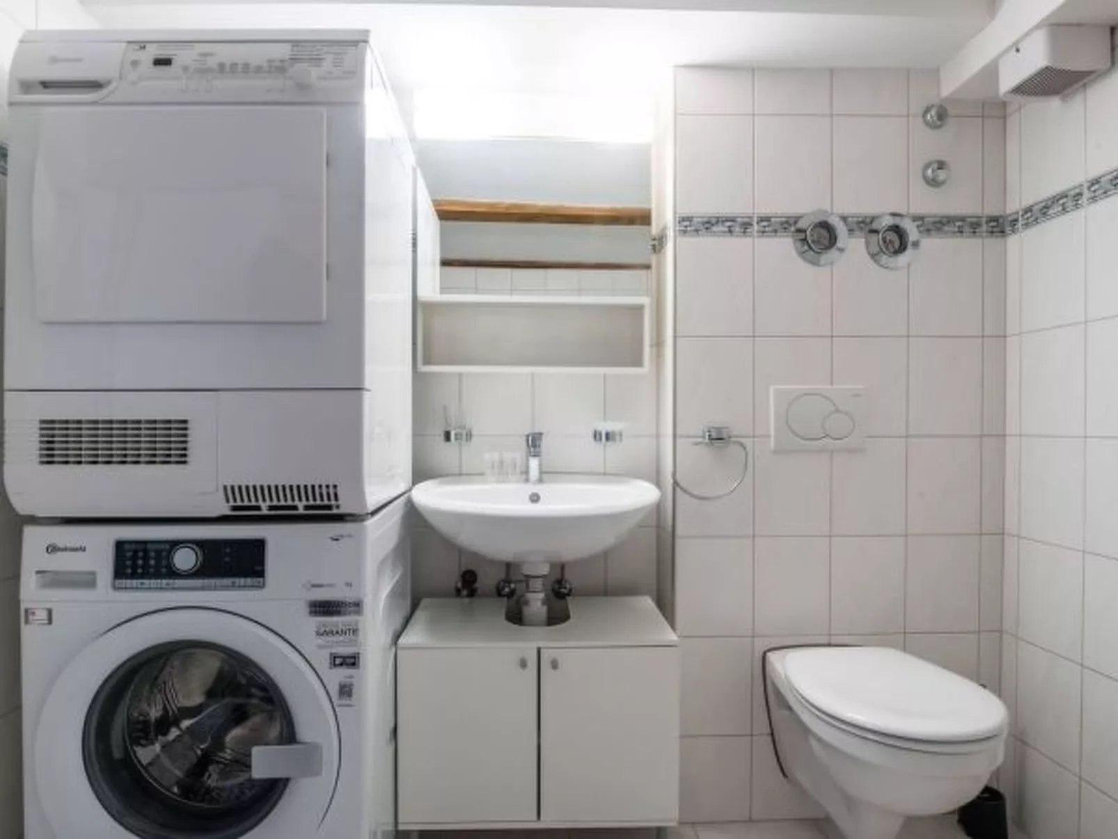 ZH Limmat 4 - HITrental Apartment - Drinnen