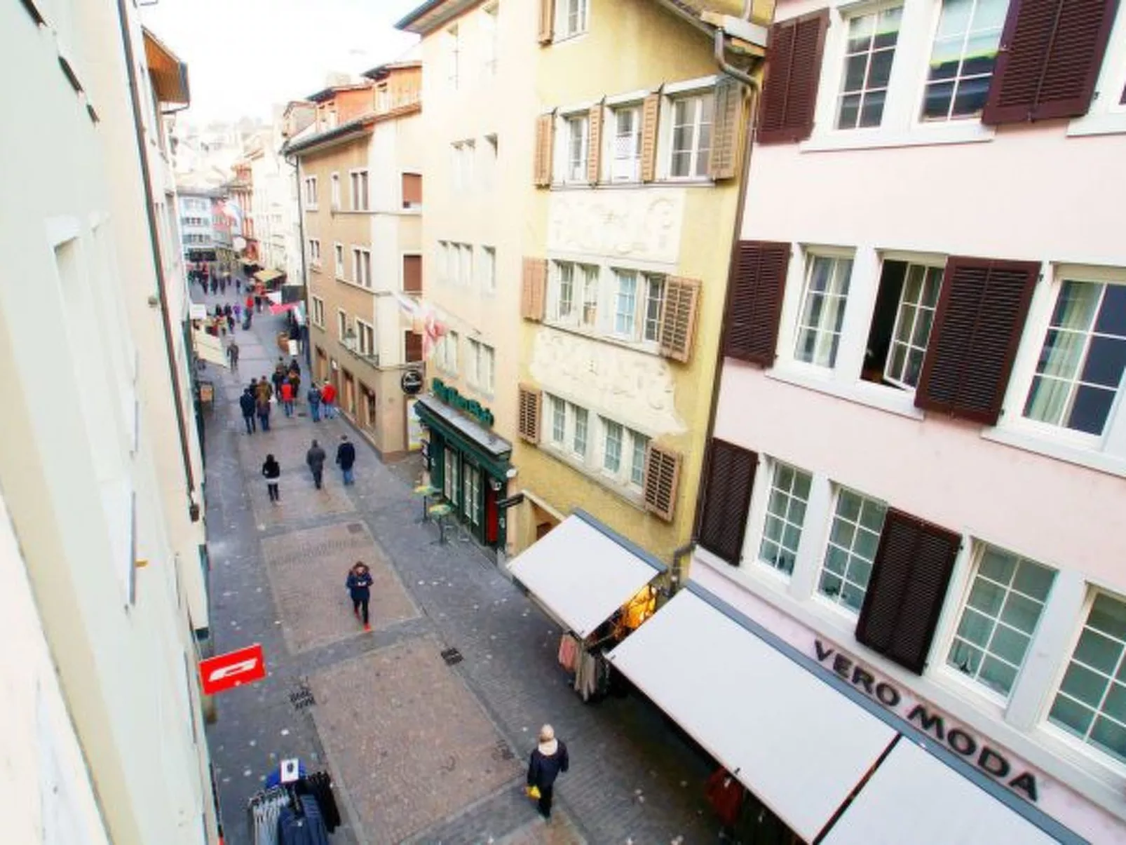 ZH Doerfli 1 - HITrental Apartment - Draußen