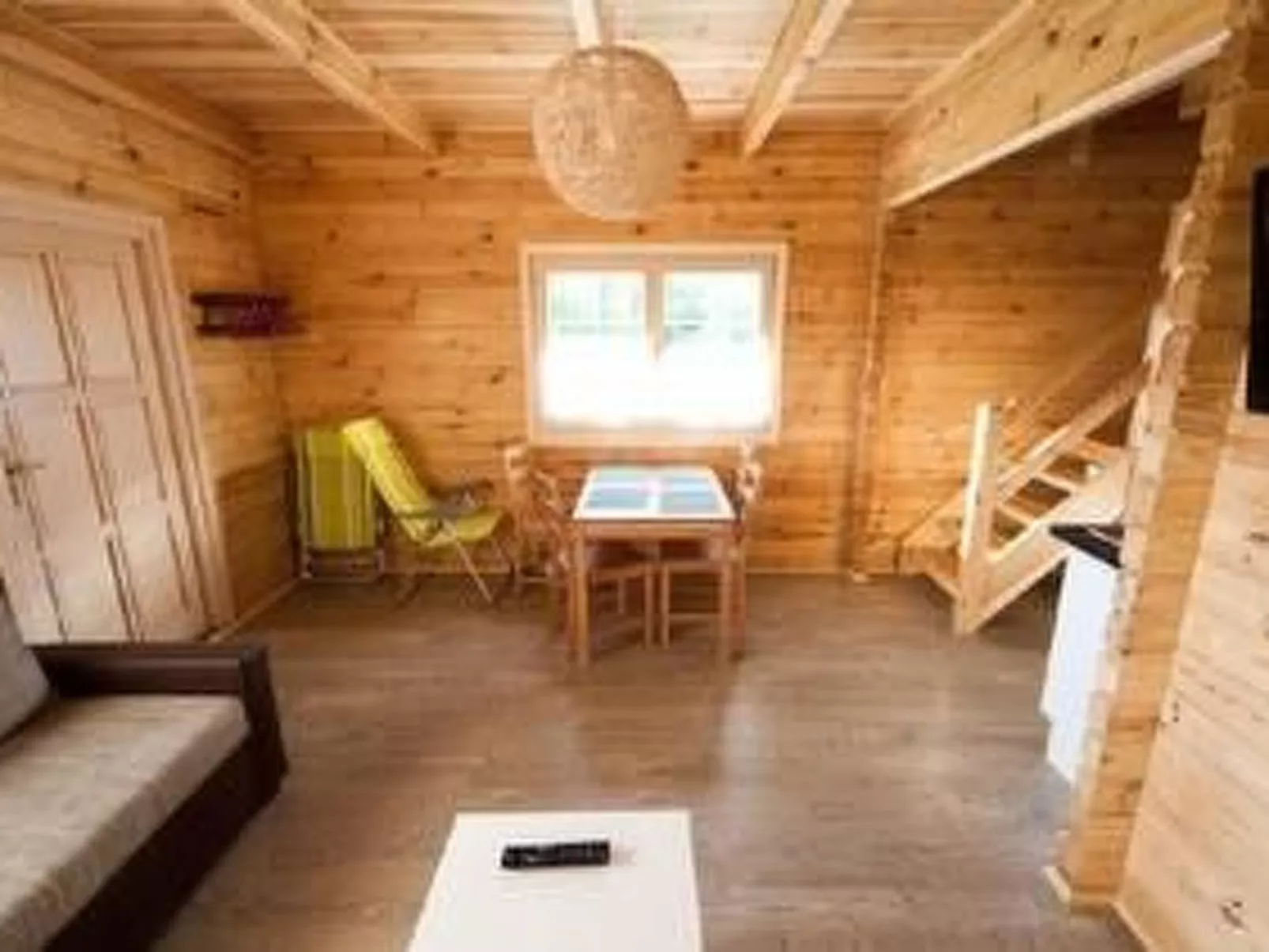 "Ferienwohnung" mitten im Grünen - Drinnen