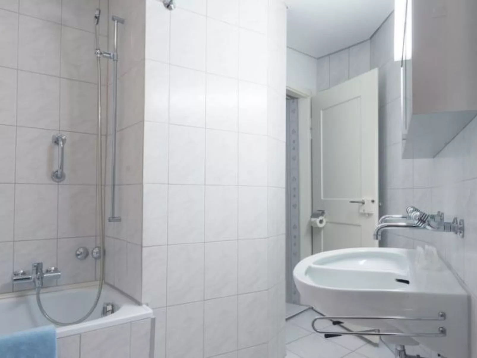 LU Neptun I - Chapel bridge HITrental Apartment - Inside