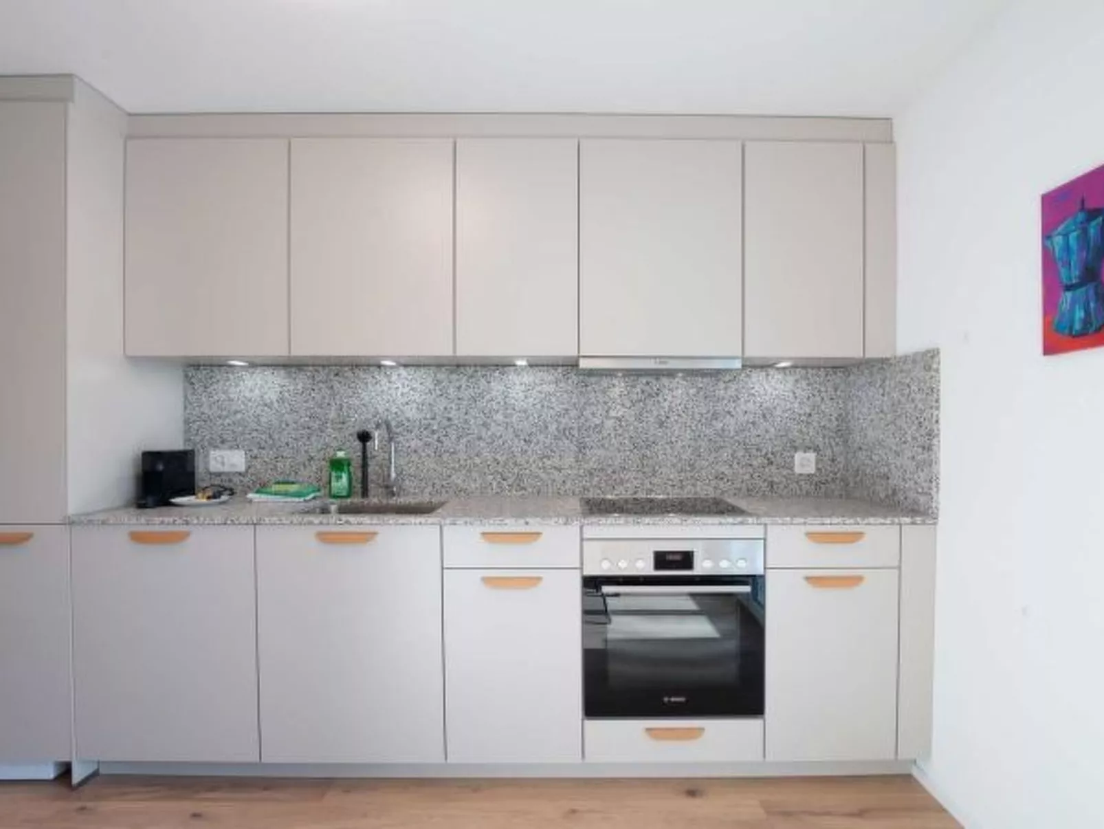 ZH Pink GF - Letzigrund HITrental Apartment - Dedans