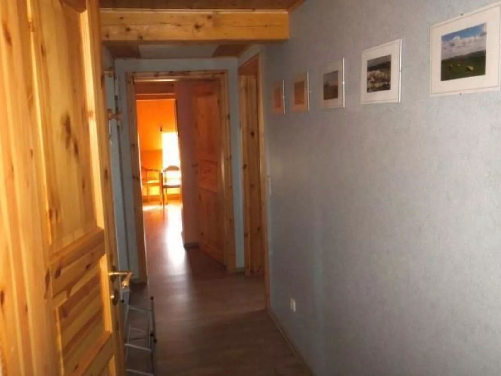 Wohnung in einem reetgedeckten Friesenhaus aus dem Jahr 1860 - Drinnen