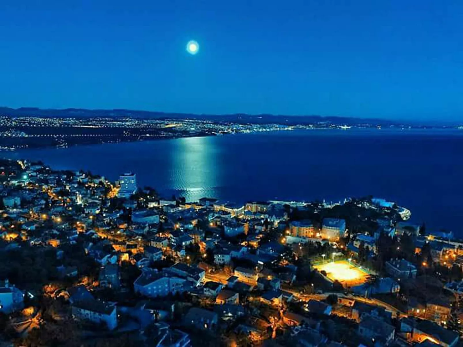 Wohnung mit Blick auf das Wasser - Image-tags.info