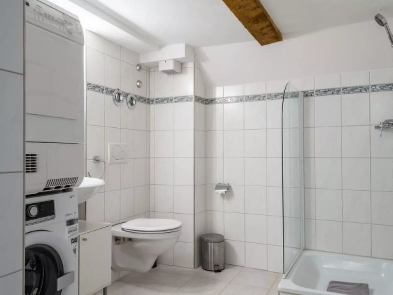 ZH Limmat 4 - HITrental Apartment - Drinnen