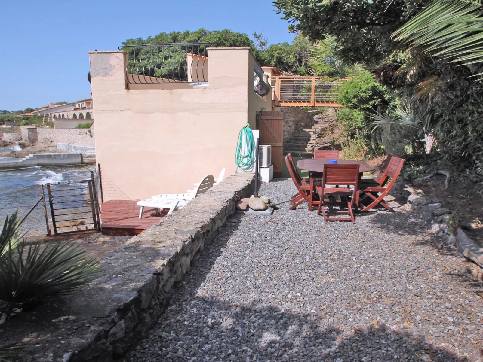 Le Bateau - 4 Personen - Füße im Wasser - Strand - Outside