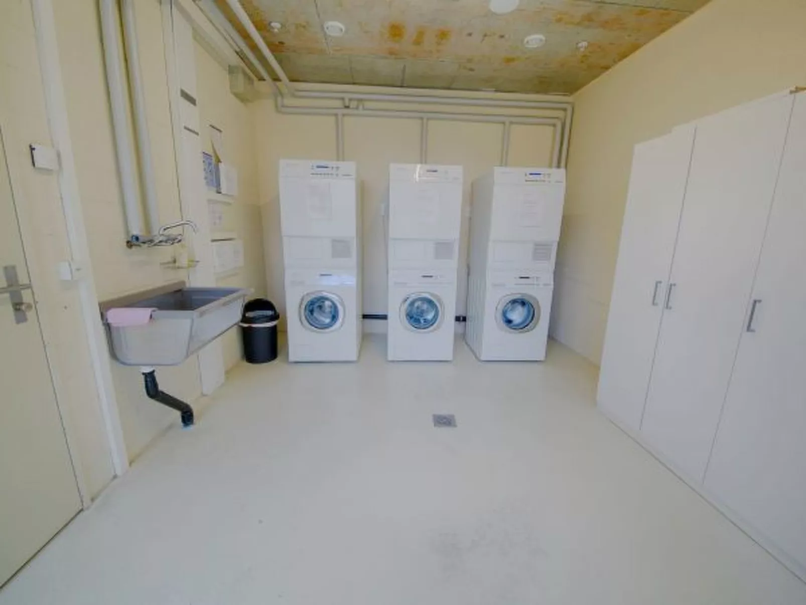 LU Pilatus III - Allmend HITrental Apartment - Drinnen