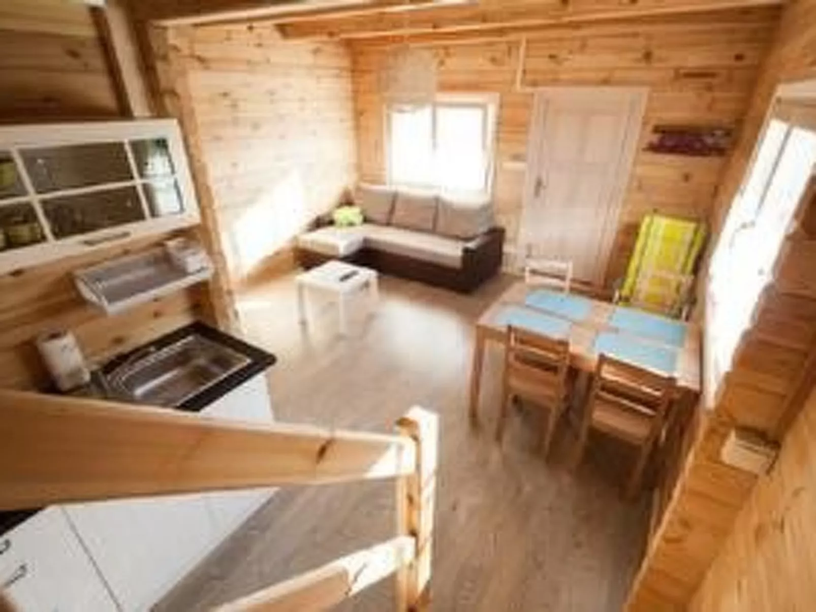 "Ferienwohnung" mitten im Grünen - Drinnen