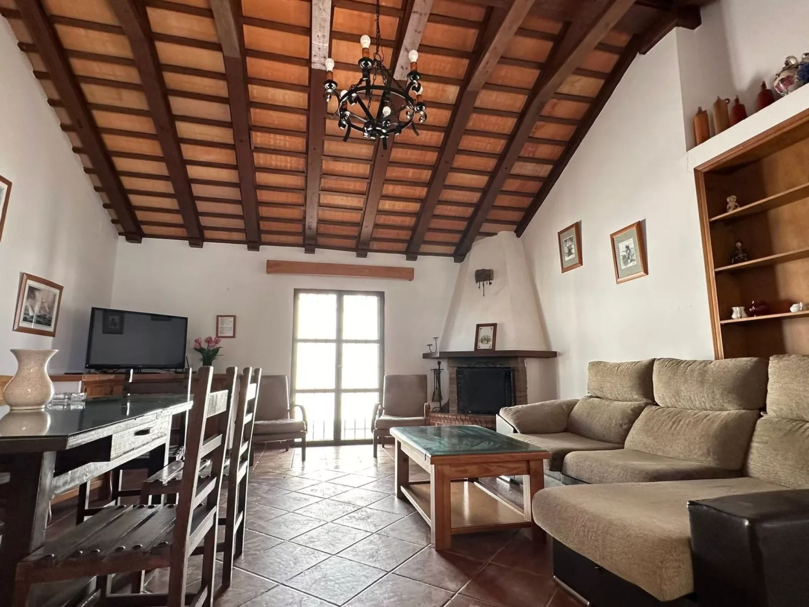 Gemütliches Ferienhaus für 8 Personen - Drinnen