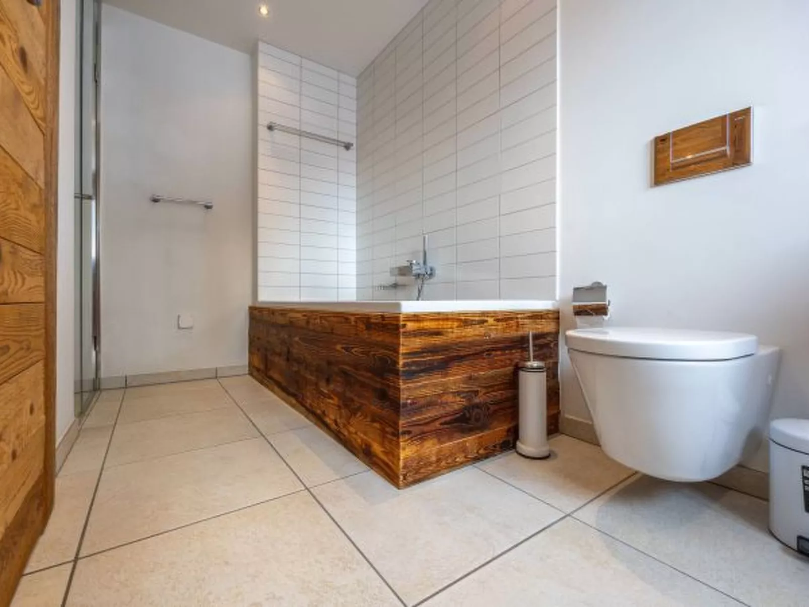 Above the Clouds - spacious chalet with great view - Drinnen