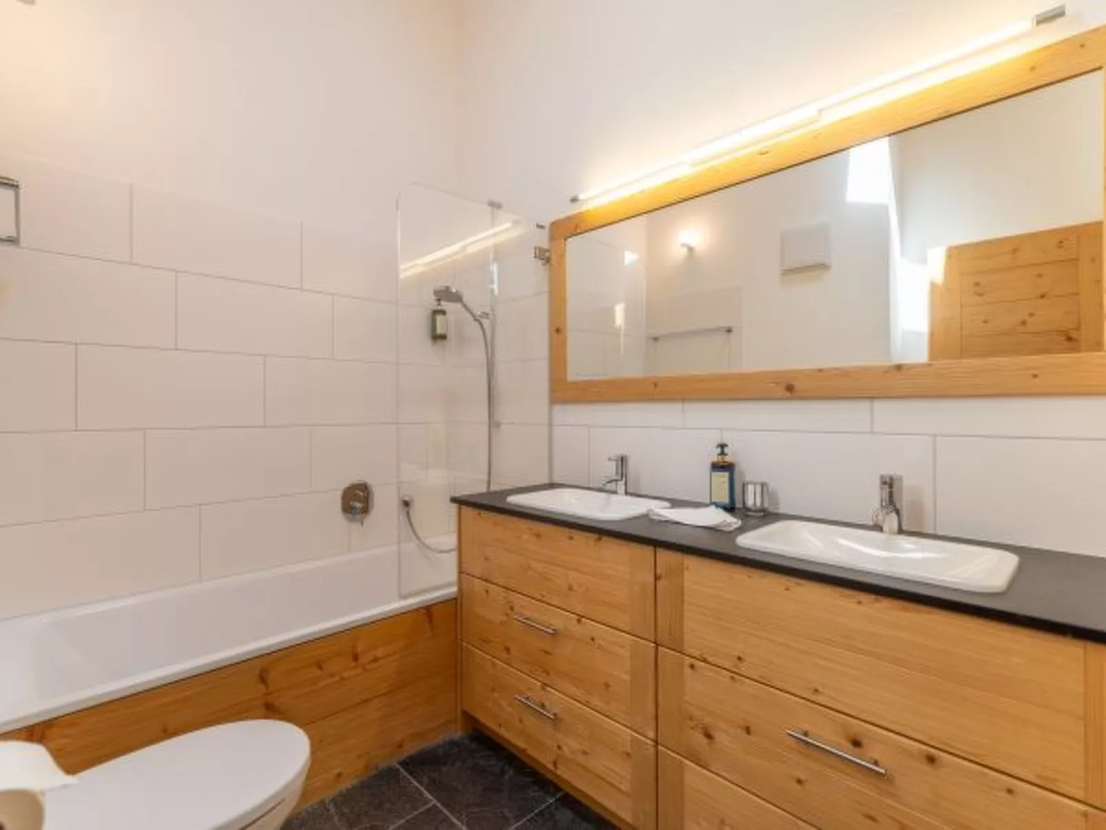 Montagnard 12 - Spa Access - Dedans