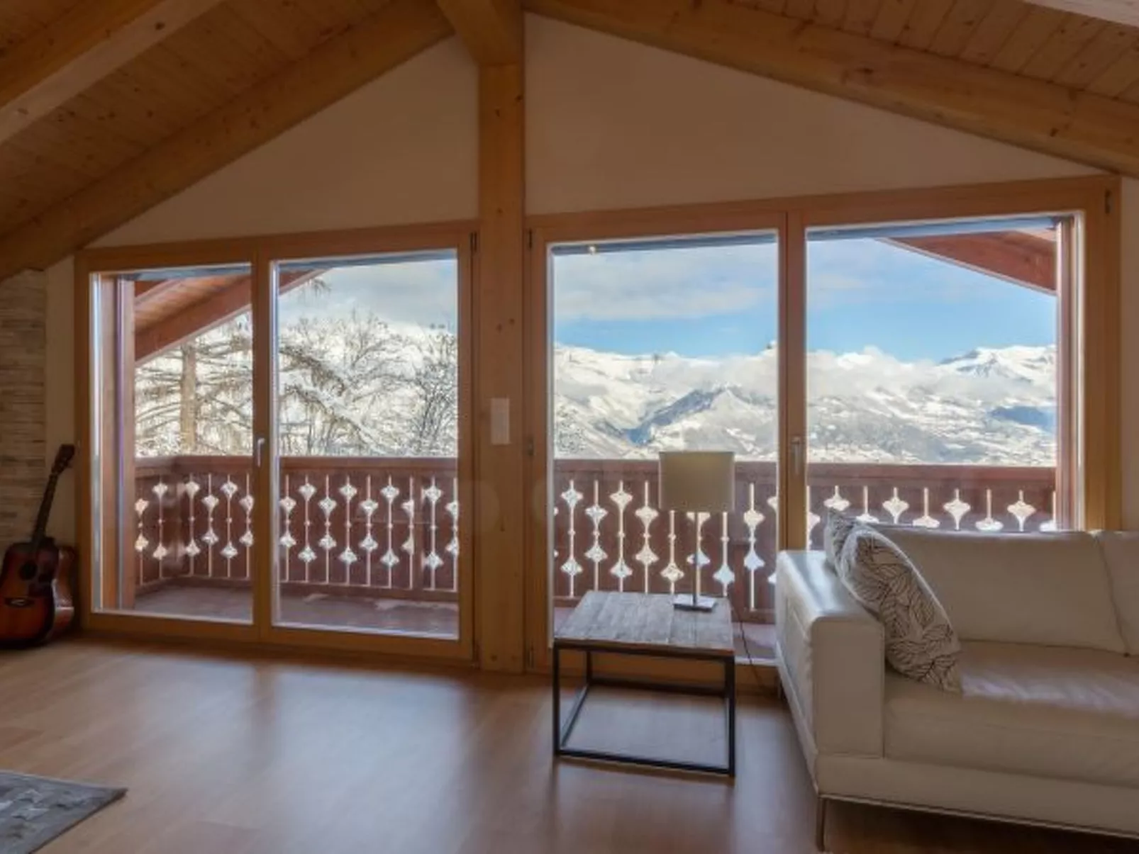 Chalet Nid Blanc wood burning hottub - Drinnen