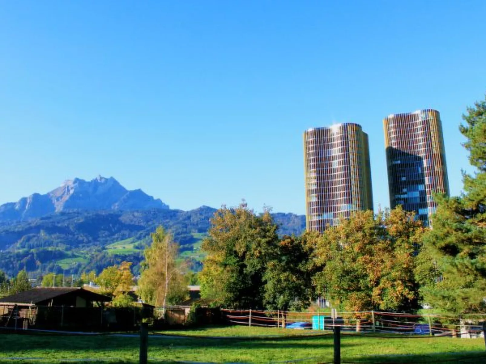 LU Schatzturm III - Allmend HITrental Apartment - Draußen