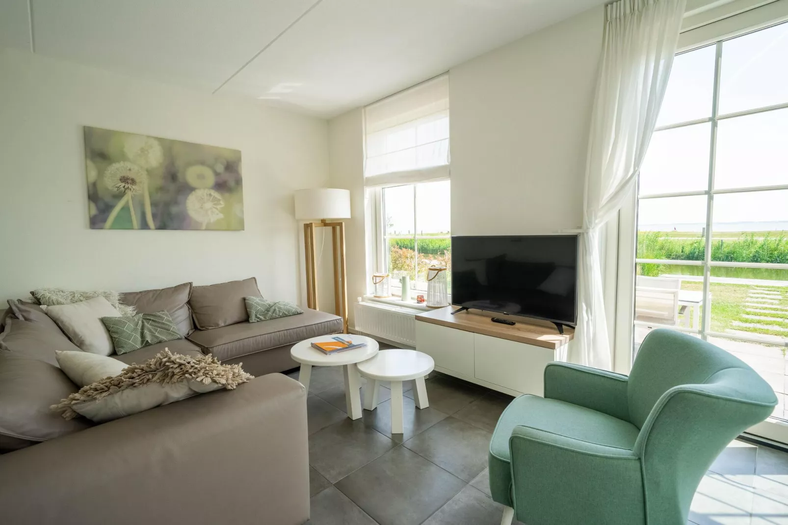 Resort Poort van Amsterdam 19-Living room