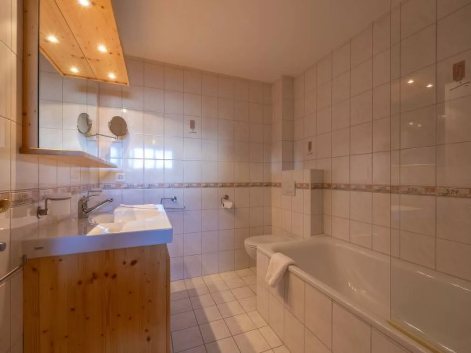 Chalet Vansamis, views & sauna - Drinnen