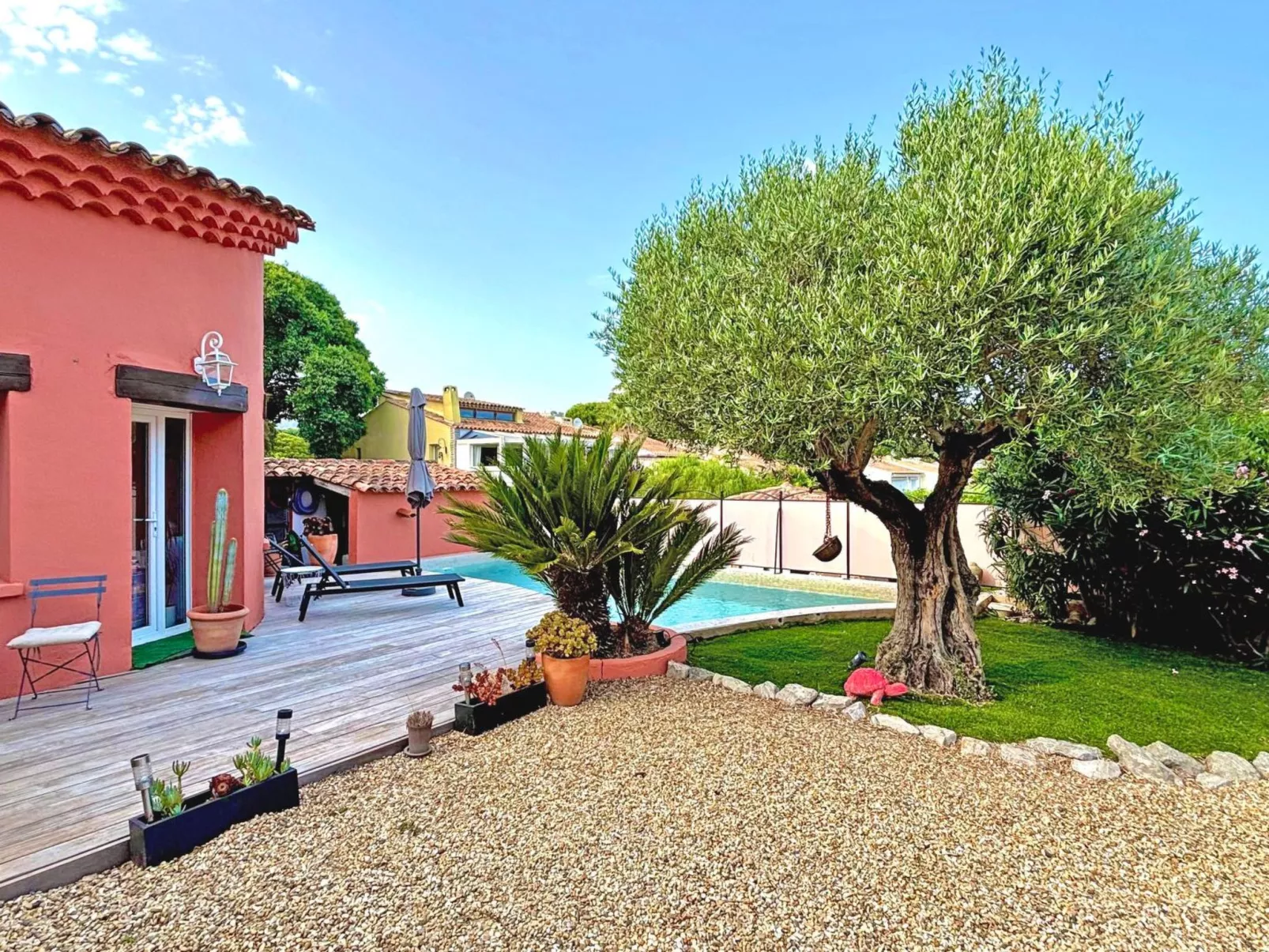 Haus 5 pers - Swimmingpool- Klimaanlage- WiFi - Draußen