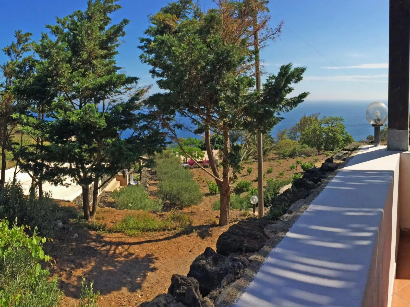 Dammuso mit Terrasse und Meerblick - Outside