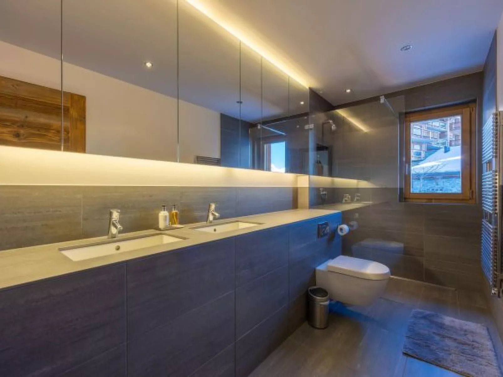 Grimpeur luxury duplex, Spa Access Front Telecabin - Dedans