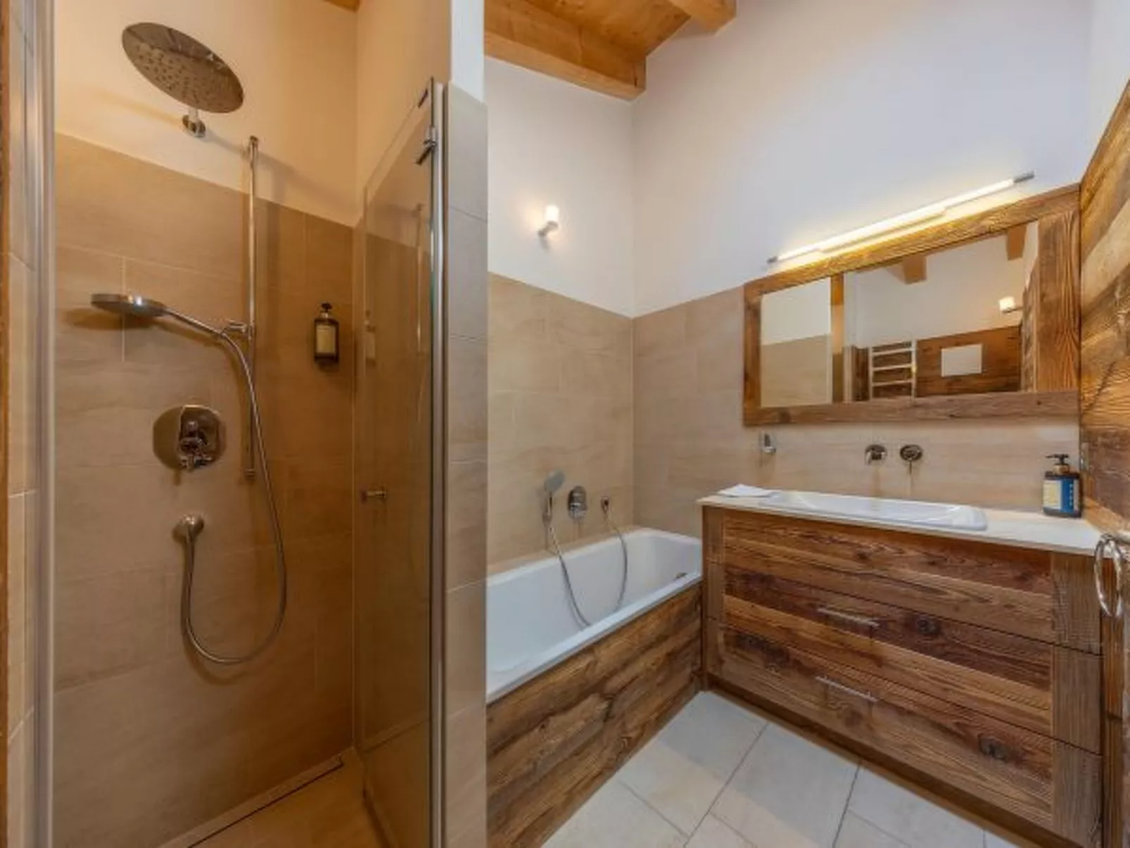 Montagnard 12 - Spa Access - Dedans