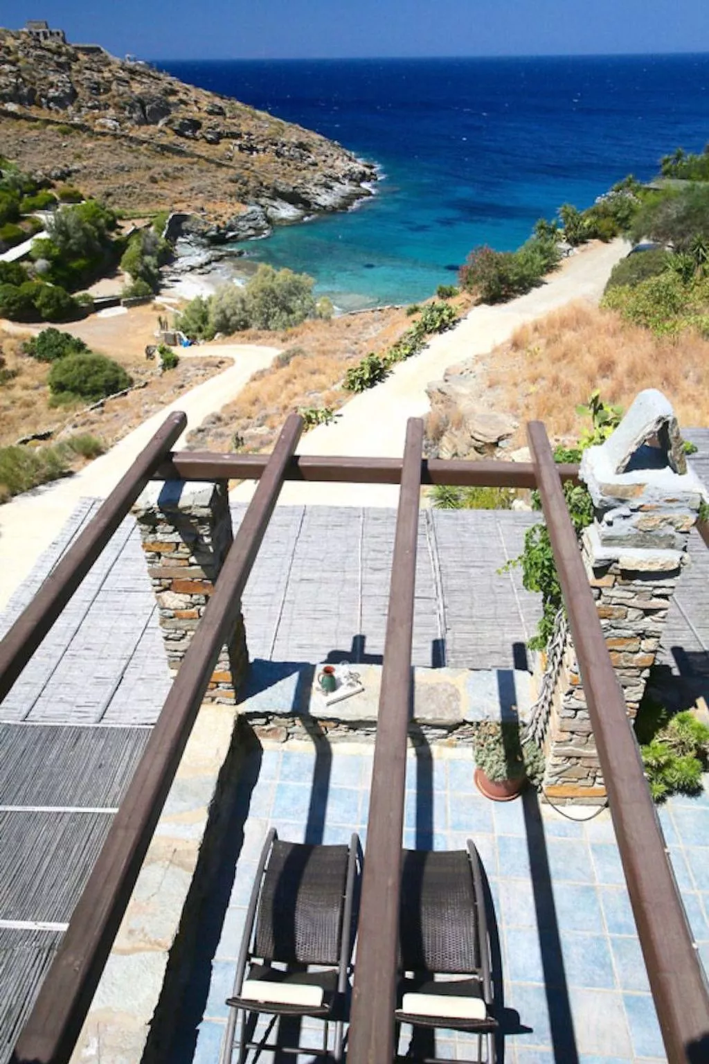 Haus in Kea mit Parkplatz im Freien und Blick auf den Sonnenuntergang - Image-tags.info