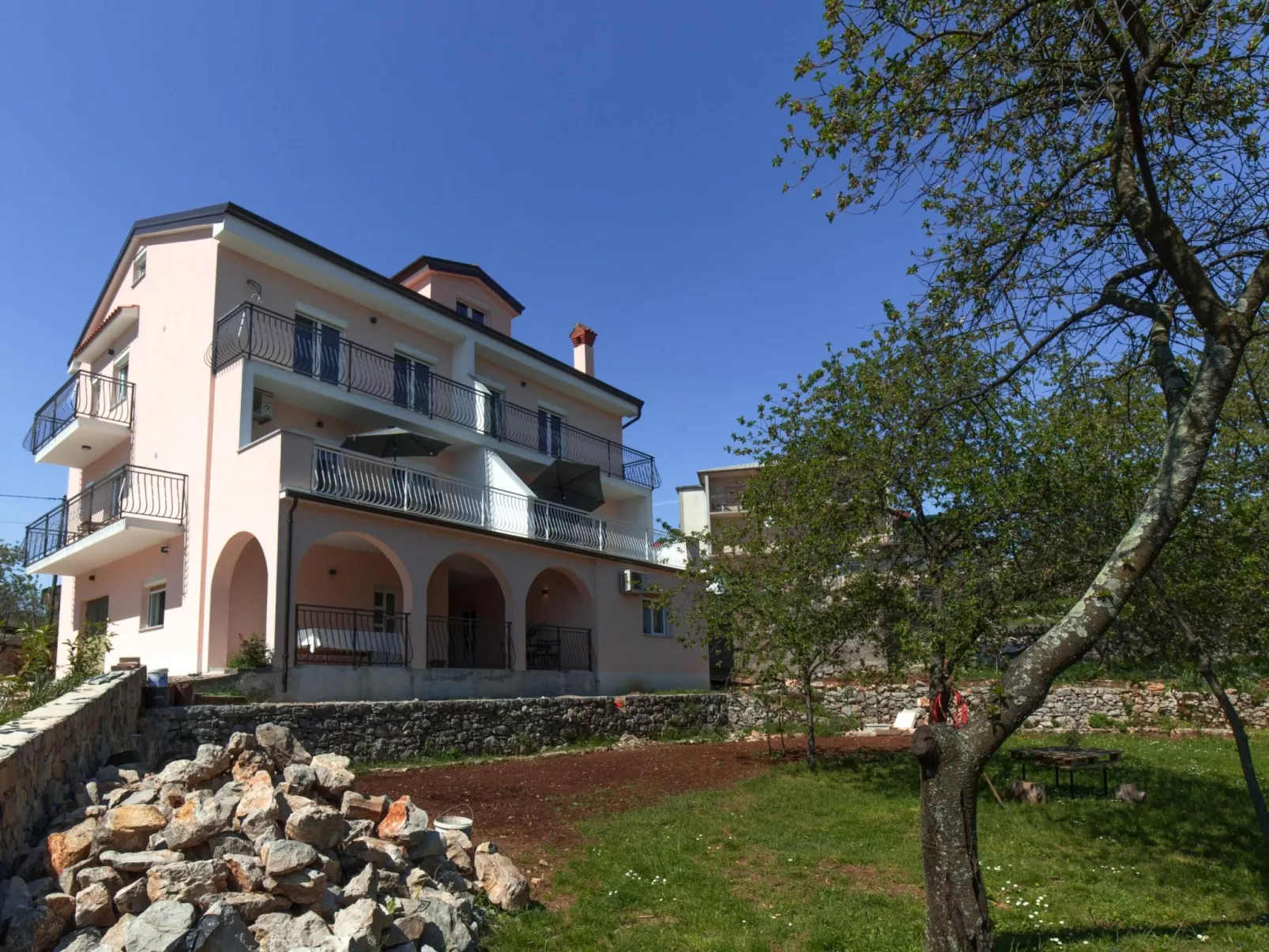 Apartment Raspolic no.1 - Image-tags.info