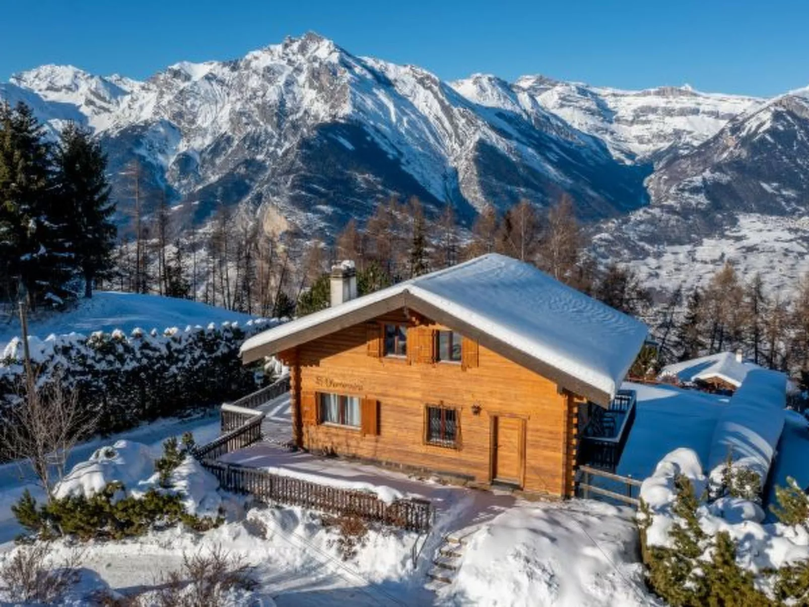 Chalet La Chenevière - Outside