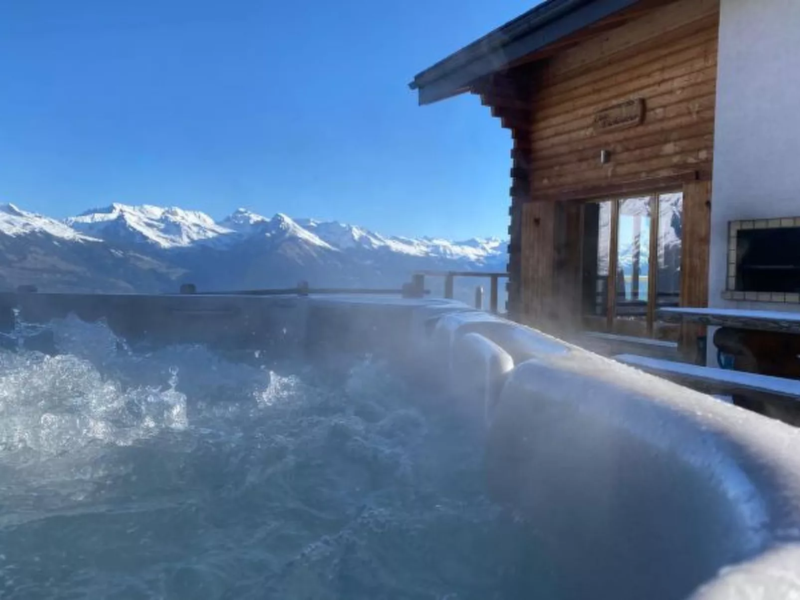 Chalet Enchanteur sauna, Whirlpool, 13pax - Outside