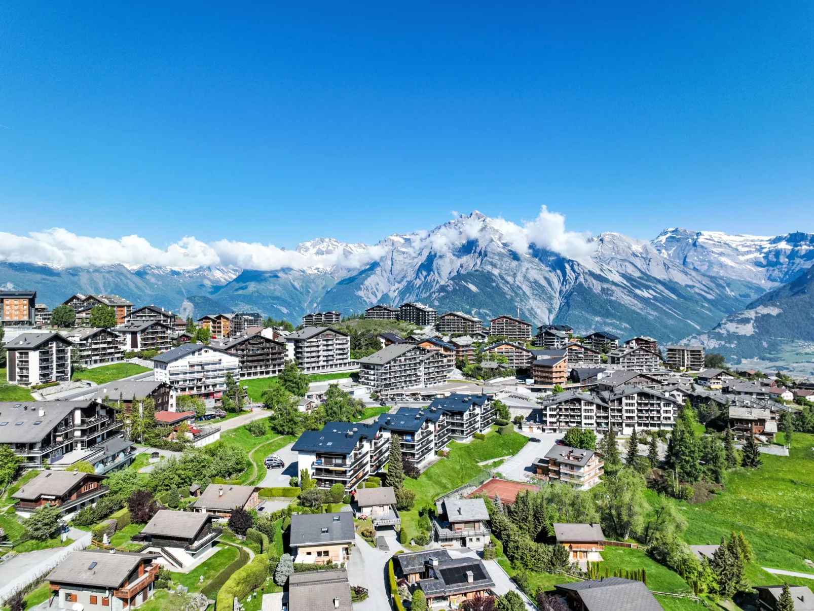 Nendaz 2 bedroom apartment - close ski lift (R27) - Environnement