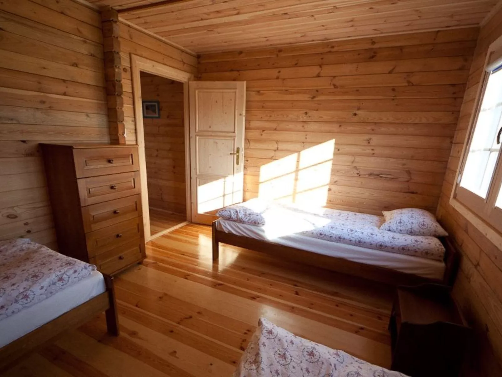 "Ferienwohnung" mitten im Grünen - Drinnen