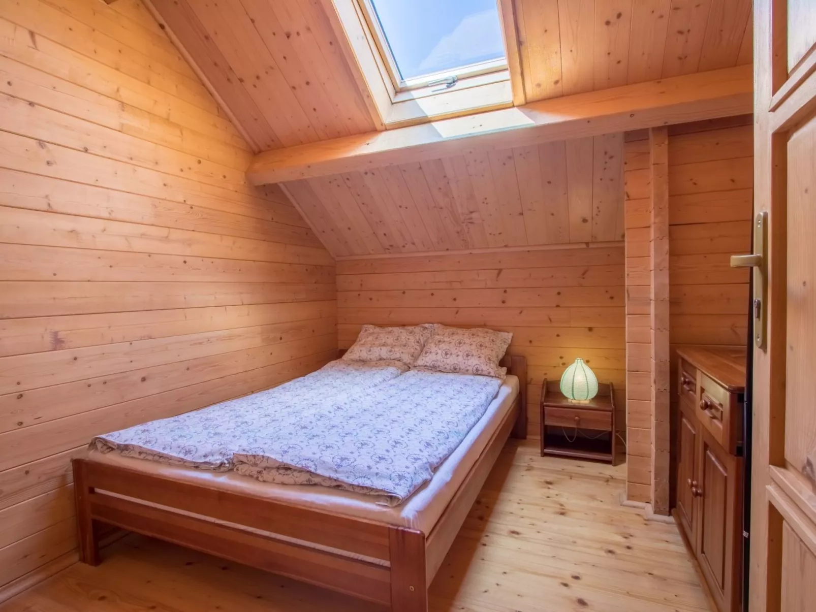 "Ferienwohnung" mitten im Grünen - Drinnen