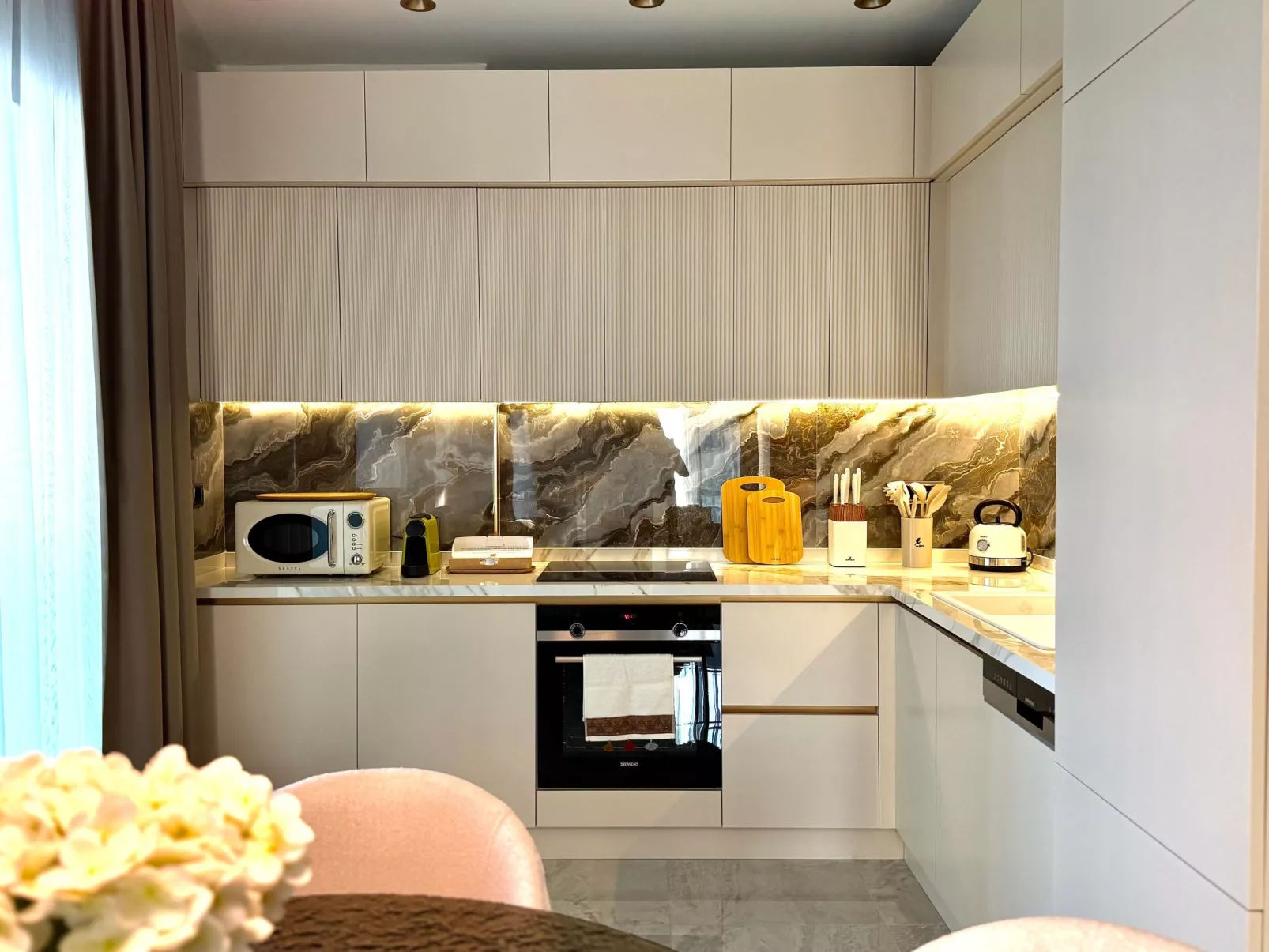 Qoople Eхсellence B-55 neue Wohnung am Meer - Drinnen