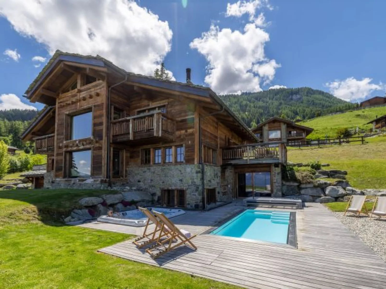 Luxury Alps Chalet YOLO - Outside